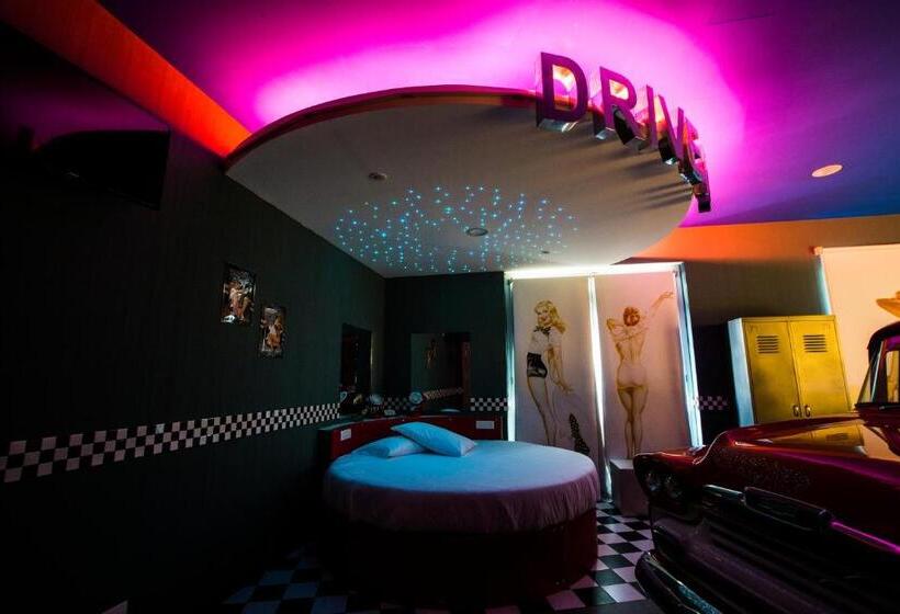 자쿠지 스위트, Diamante M