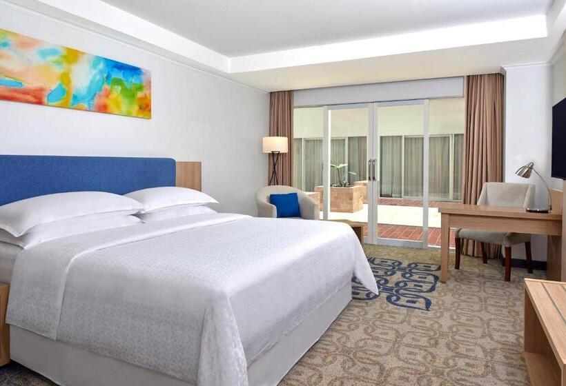 디럭스 룸, Four Points By Sheraton Makassar