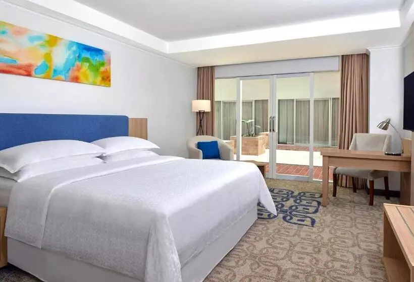 デラックスルーム, Four Points By Sheraton Makassar