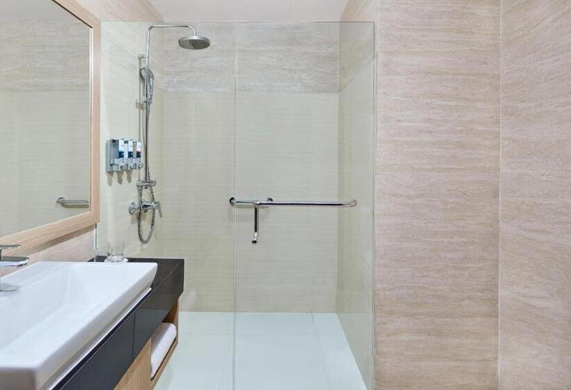 豪华三人间, Four Points By Sheraton Makassar