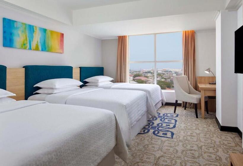 Delüks Üç Kişilik Oda, Four Points By Sheraton Makassar