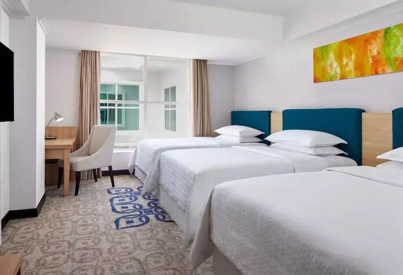 デラックストリプルルーム, Four Points By Sheraton Makassar