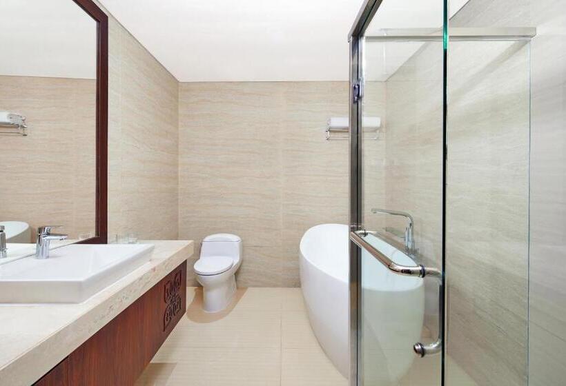 Executive Süit, Four Points By Sheraton Makassar