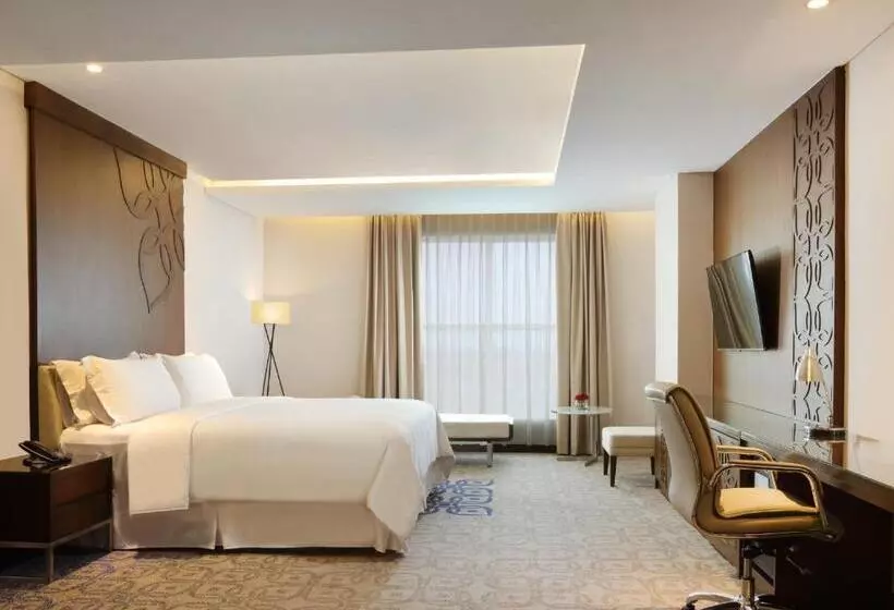 プレジデントスイートルーム, Four Points By Sheraton Makassar