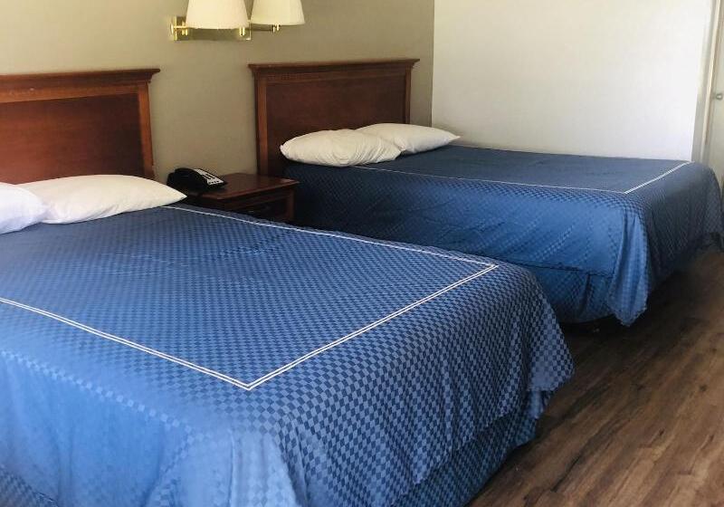 带大床的标准间, Hampton Inn & Suites Albuquerque Airport