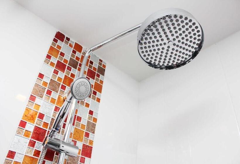 اتاق لوکس, Lub Sbuy House Hotel   Sha