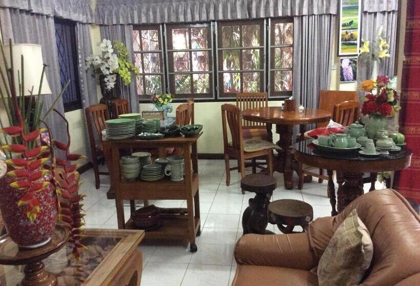 اتاق لوکس, Saithong House