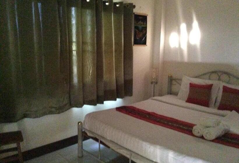 اتاق استاندارد, Saithong House