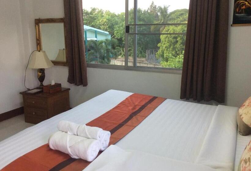 اتاق استاندارد, Saithong House