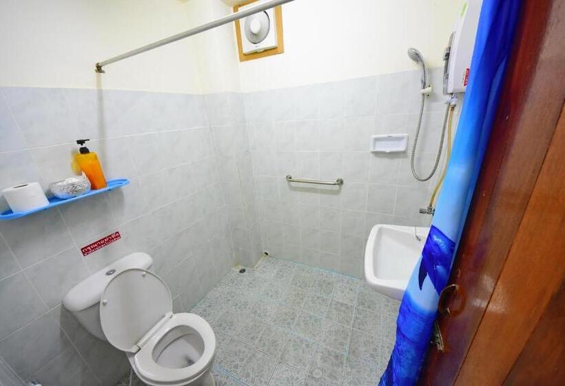 اتاق لوکس چهار تخته, Saithong House