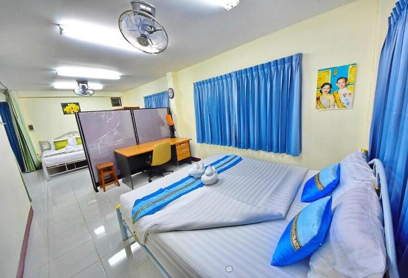 اتاق خانوادگی, Saithong House