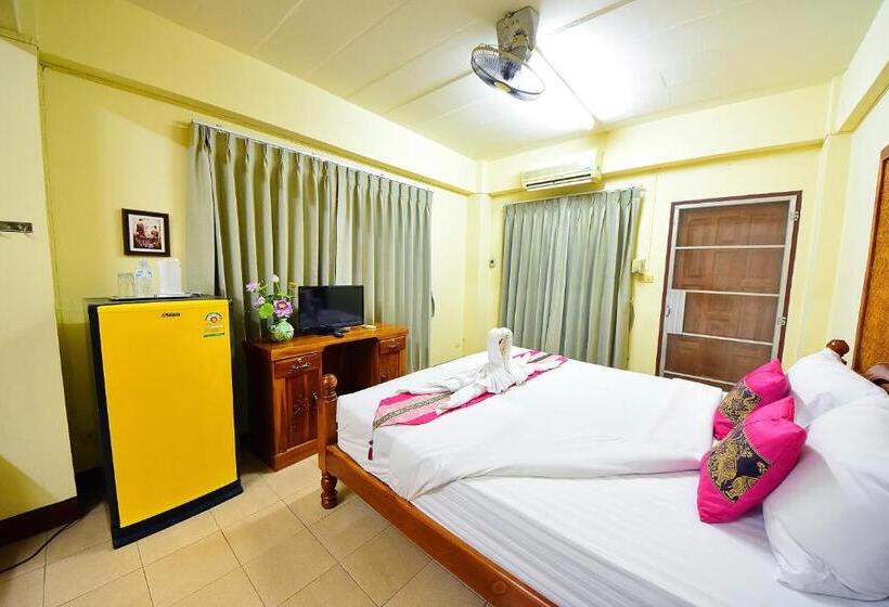 اتاق لوکس با بالکن, Saithong House