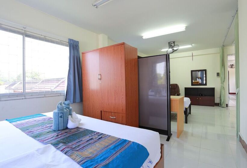 اتاق استاندارد, Saithong House