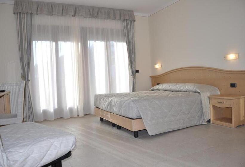 اتاق استاندارد سه نفره, Select
