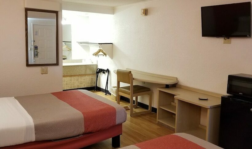 غرفه قياسيه سريرين مزدوجين, Fairbridge Inn Express London