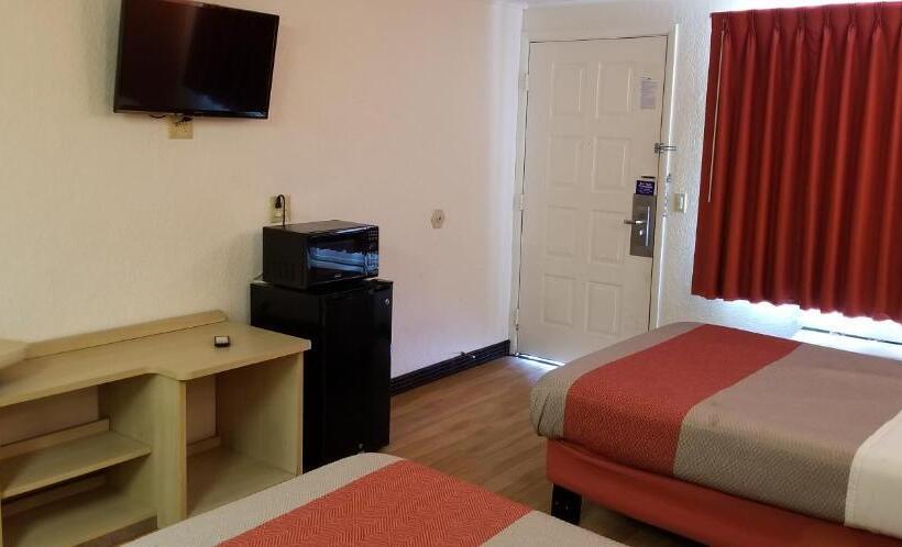 غرفه قياسيه سريرين مزدوجين, Fairbridge Inn Express London