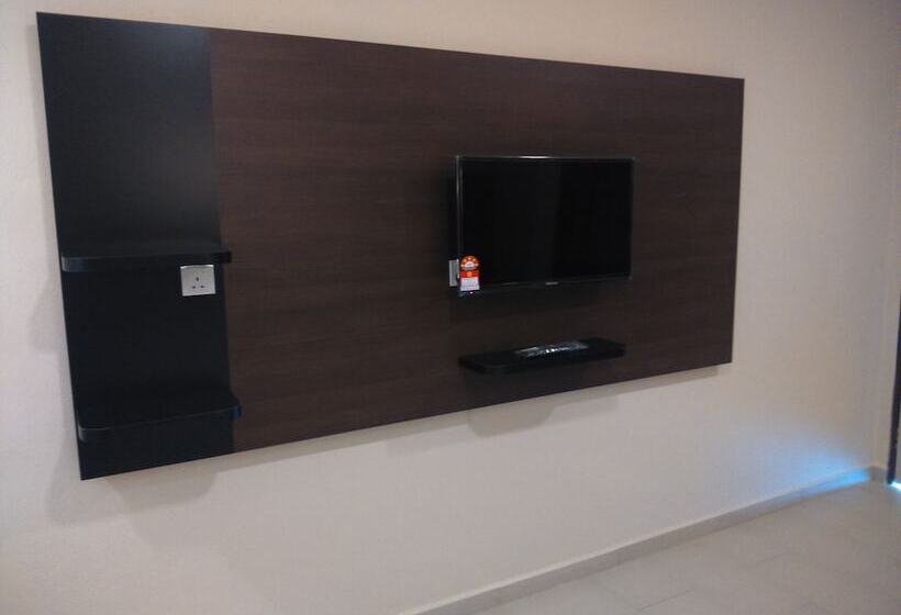 Номер Стандарт, Ziella De Villa