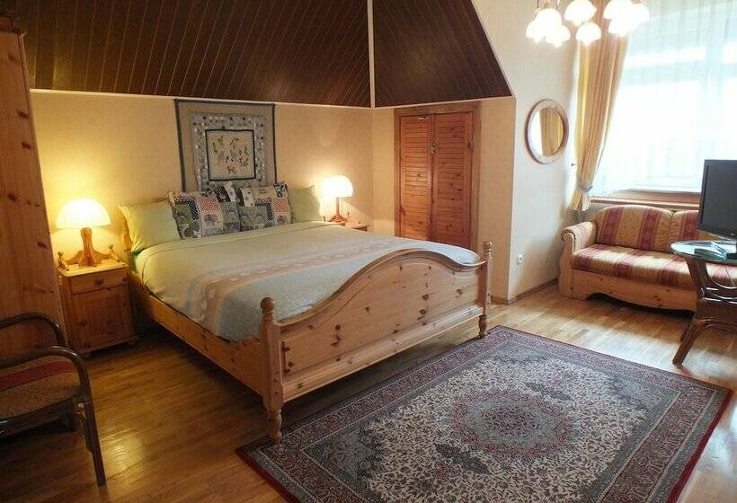 اتاق خانوادگی, Villa žvejų 29