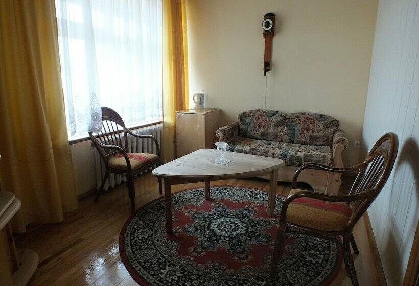 اتاق خانوادگی, Villa žvejų 29