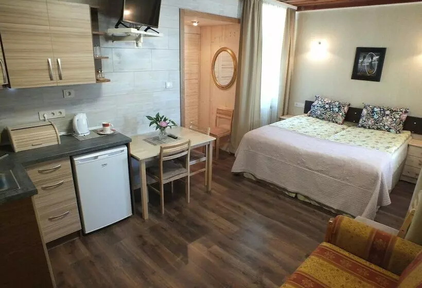 استودیو خانوادگی, Villa žvejų 29