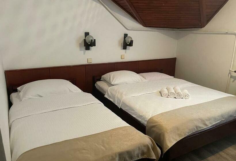 اتاق استاندارد سه نفره, Sobe Na Jošanici