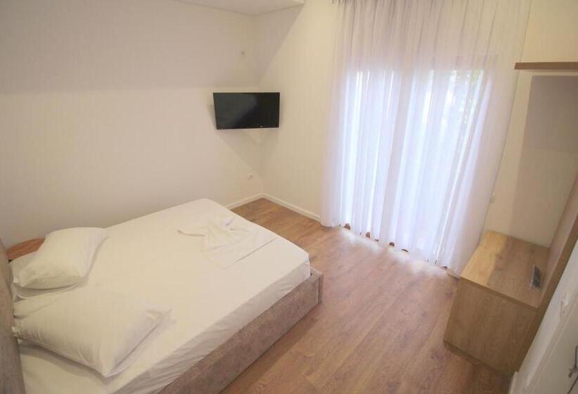 Camera Deluxe con Balcone, Juer