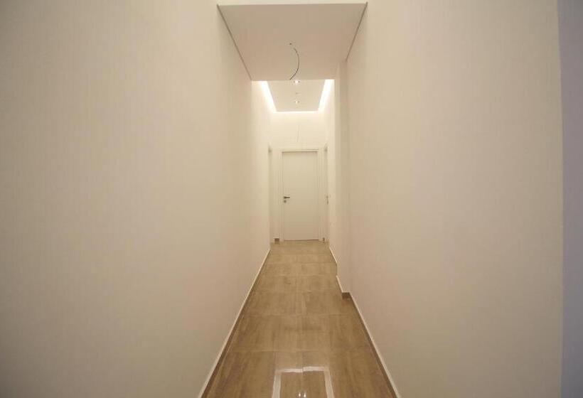 Suite Familiare, Juer