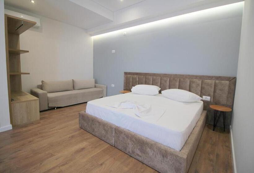 Suite Familiare, Juer