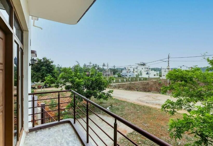 اتاق کلاسیک سه تخته, Oyo Pool Villa Premium Home Stay Mysore