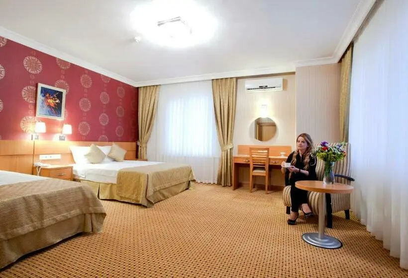 Deluxe Kolmen Hengen Huone, Sefa Hotel 2 çorlu