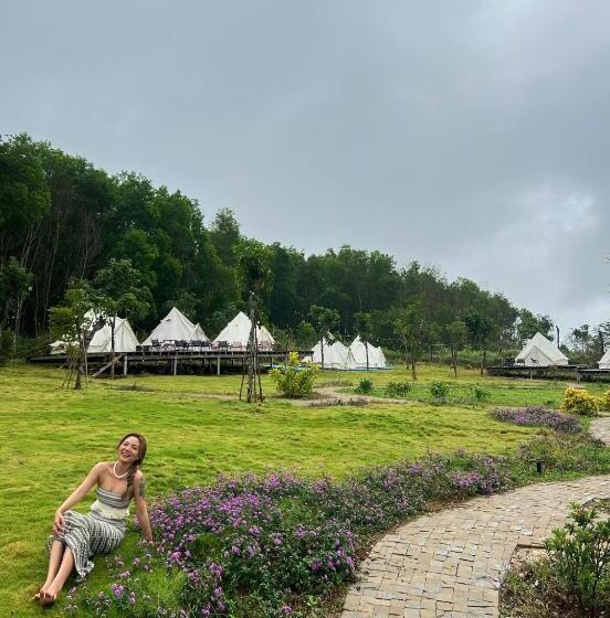 چادر با خدمات رفاهی استاندارد, Todo Farm   Organic Farming & Retreat