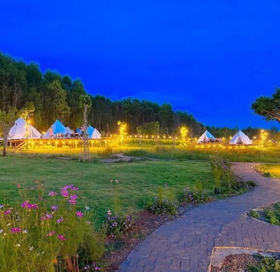 چادر با خدمات رفاهی استاندارد, Todo Farm   Organic Farming & Retreat