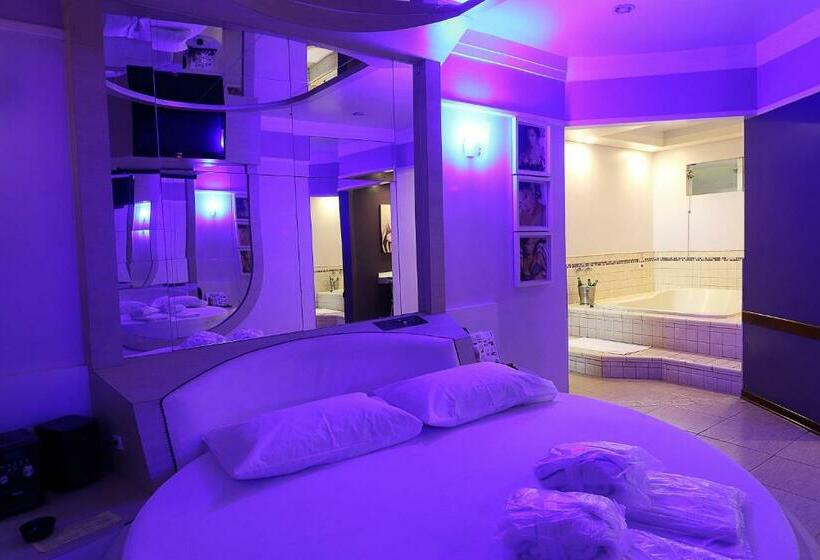 ハイドロマッサージバス付きスイート, Liberty Motel