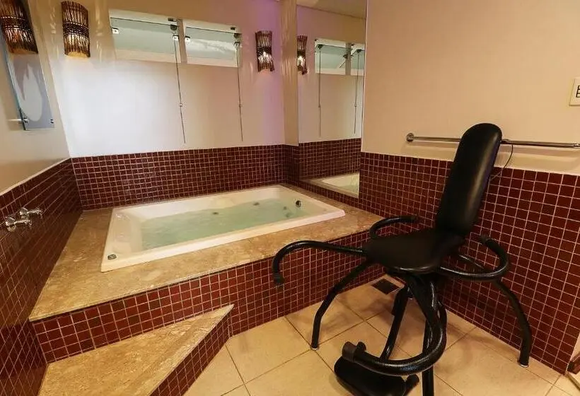 Deluxe-sviitti, Liberty Motel