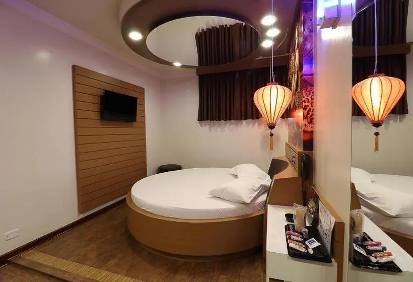 Deluxe-sviitti, Liberty Motel
