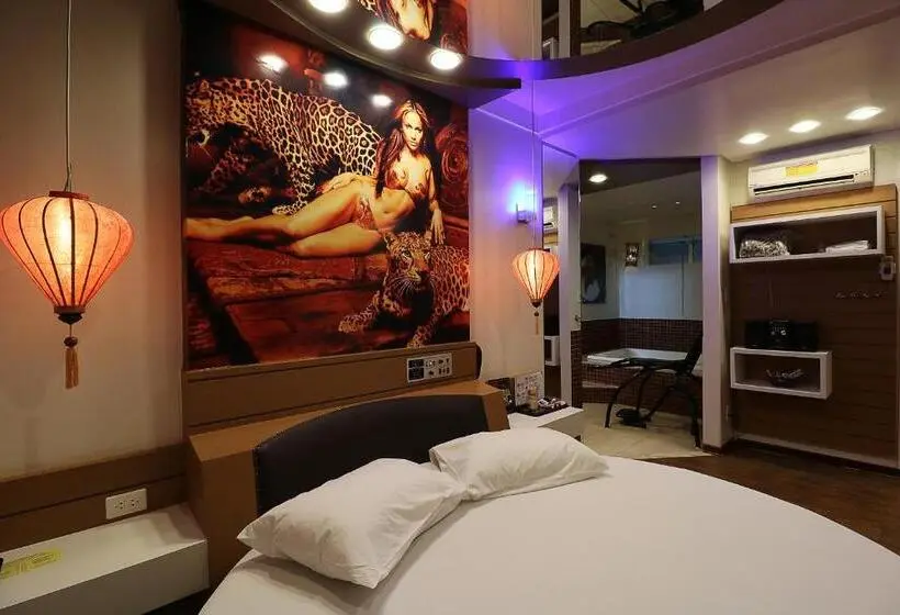 Deluxe-sviitti, Liberty Motel