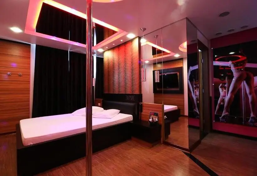 Sviitti Poreallas, Liberty Motel