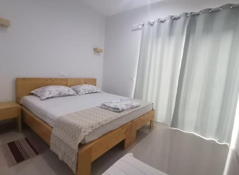 اتاق استاندارد سه نفره, Luz D Sol Residencial Familiar