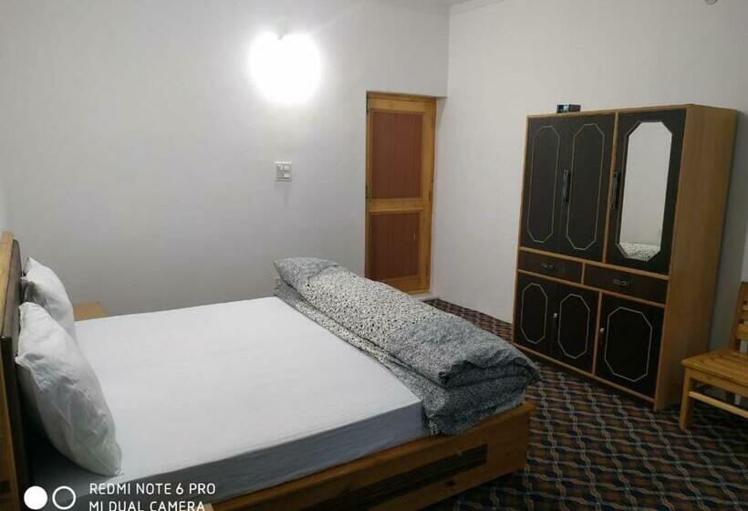 غرفة عائلية, Otsal Guest House Nubra