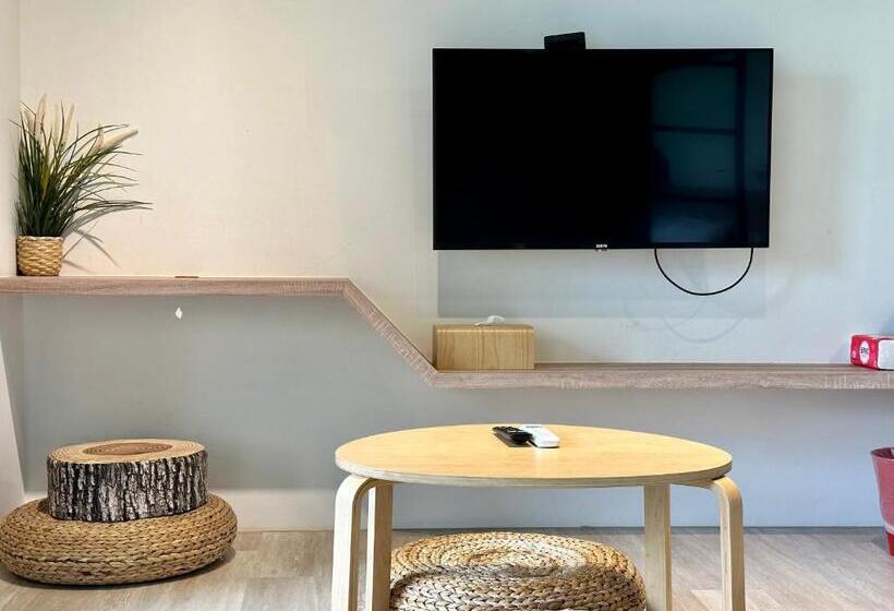 استودیو خانوادگی, 海濱閣