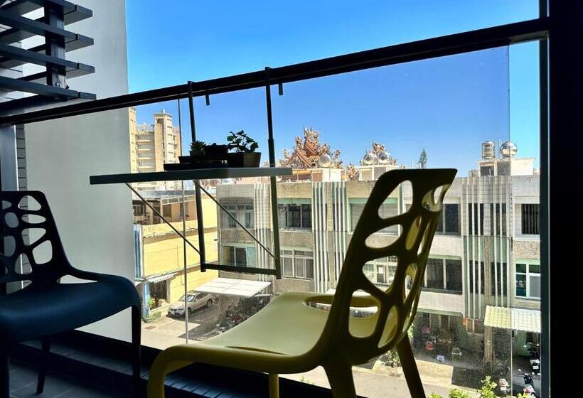 استودیو خانوادگی, 海濱閣