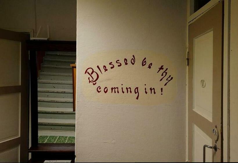 בקתת חדר, Seitsemän Sillan Majatalo