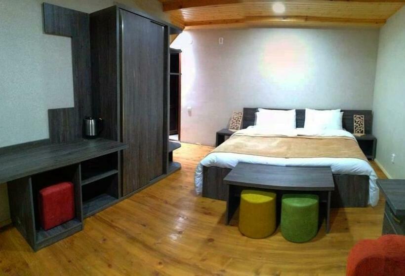 غرفة قياسية مطلة على الجبل, Belvedere