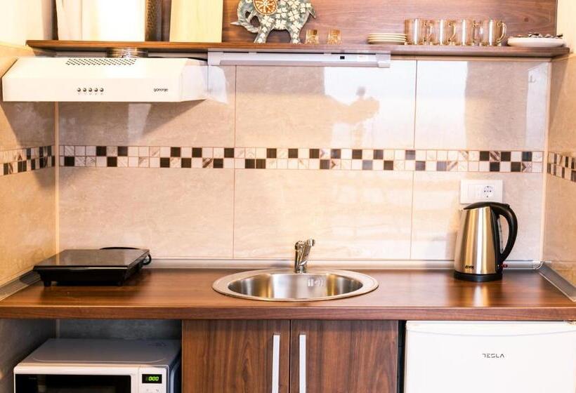 اتاق خانوادگی, Cider&squash, Grncarska 8, Prnjavor