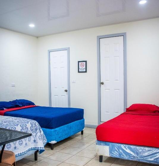 اتاق استاندارد سه نفره, Hostal Don Luis