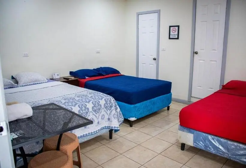 اتاق خانوادگی, Hostal Don Luis
