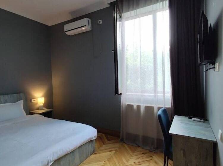 اتاق استاندارد با چشم‌انداز باغ, Shanshe