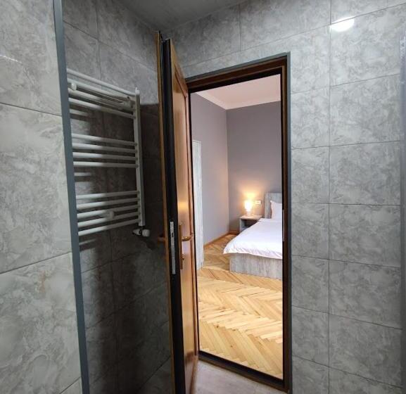 اتاق استاندارد با چشم‌انداز باغ, Shanshe