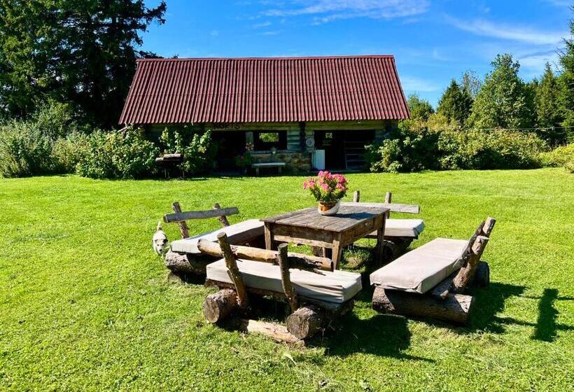 اتاق خانوادگی, Suurekivi Külalistemaja