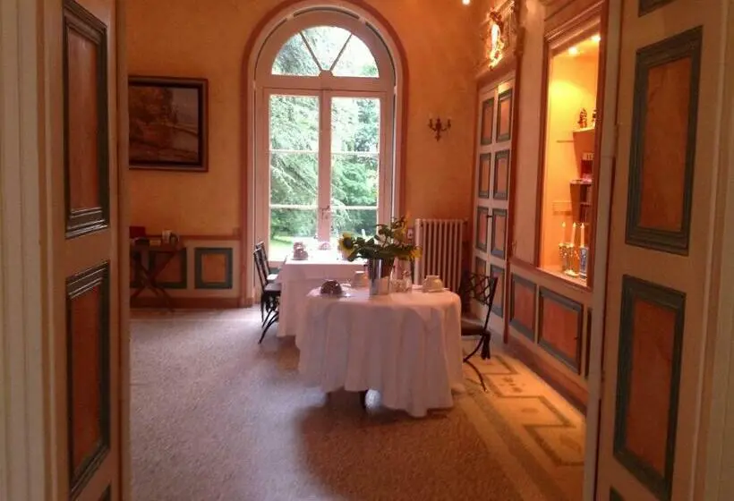デラックスルーム, Chateau Des Poccards